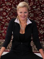Heidi Gallo - Watch 44 year old Heidi Gallo have naked fun with a pilate ball here